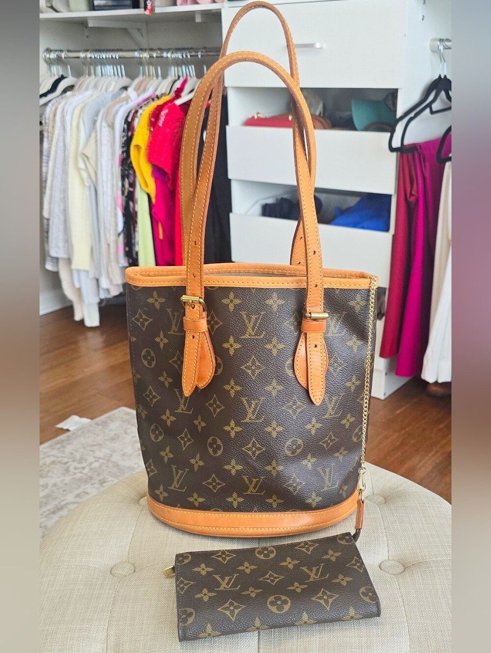 Louis Vuitton Monogram Canvas Bucket Tote with Vachetta Trim - Picture 6 of 17